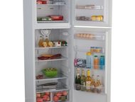Березники: Холодильник Indesit Продам холодильник Indesit с верхней морозильной камерой. Система No Frost. Перенавешиваемые двери. Размеры: высота 175см, ширина 