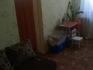 Екатеринбург: Продам 2 комнаты Бакинских-Комиссаров 25 Продается две комнаты в четырехкомнатной квартире. Квартира очень большая, теплая. В самих комнатах ремонт сд