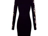 :  Victoria Beckham 3D Roses Dress   c  3D  Victoria Beckham.  65% , 35% .   -