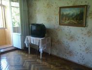 Санкт-Петербург: квартира с изолированными комнатами 20м+12м+8м, кухня 6м,застекленная лоджия 4м со шкафом.СУ раздельный.В квартире мягкий 
квартира с изолированными к
